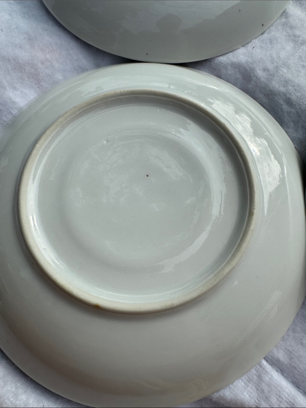White Ceramic Saucer Set - Elegant Everyday Serving - Picture 4 of 11